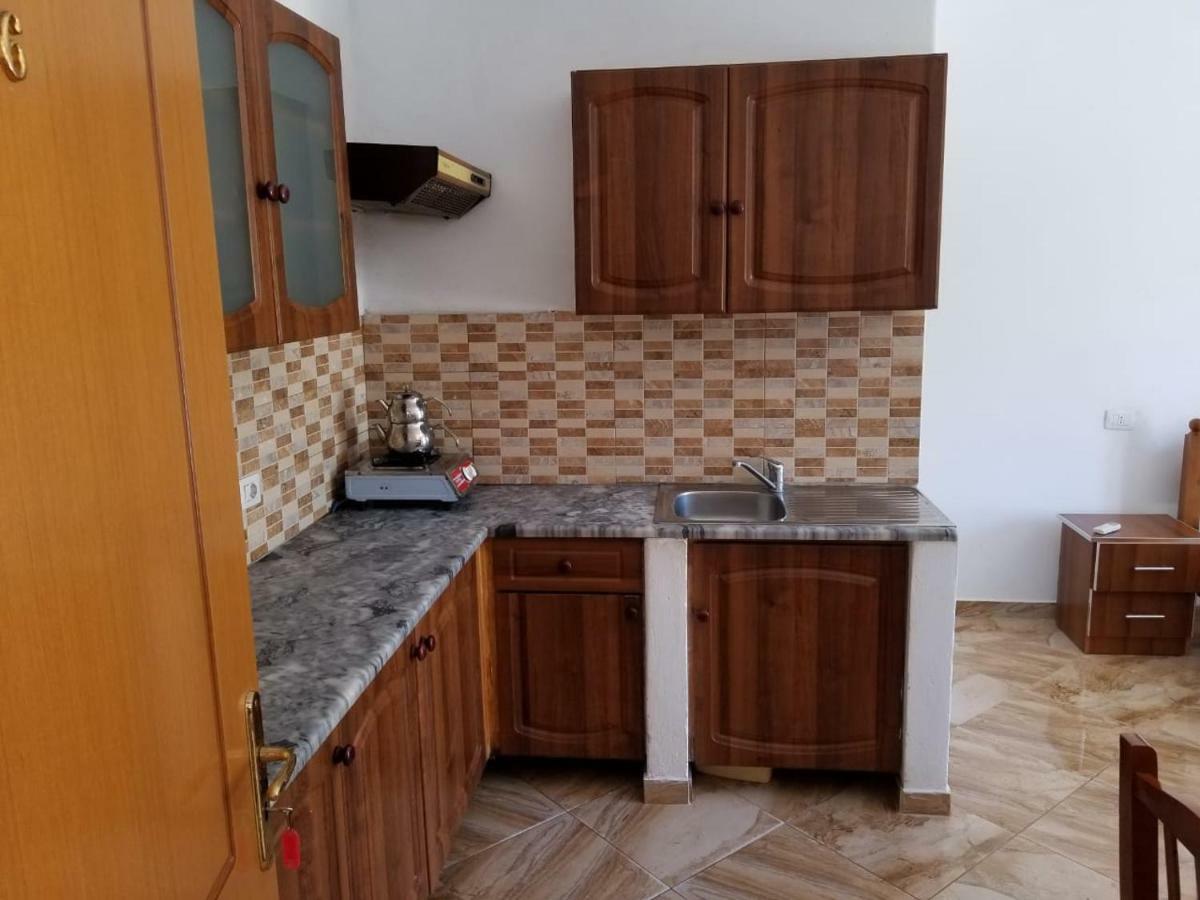 Romantika Shengjin Luaran gambar